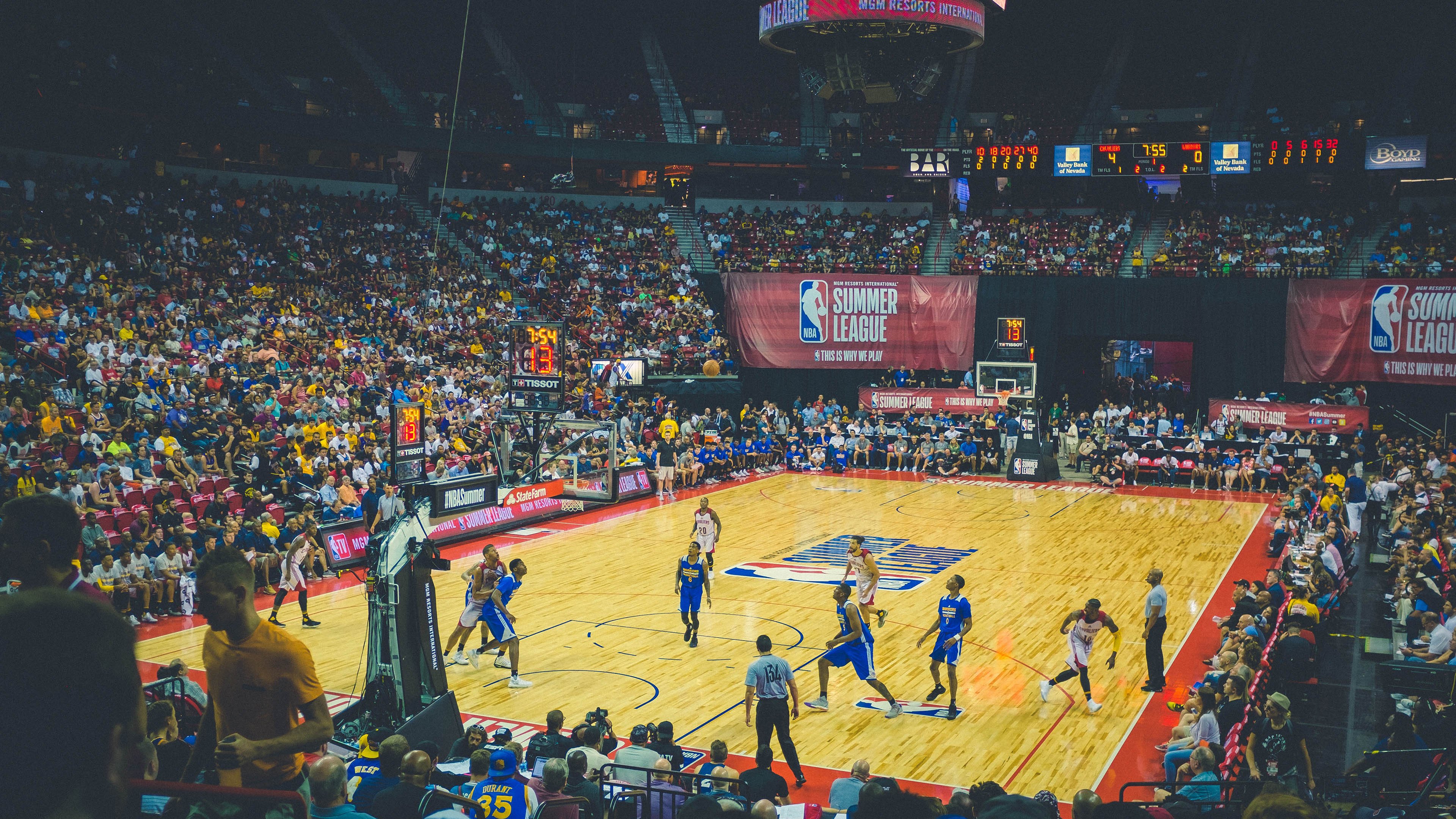 美加墨世界杯焦点战，当火箭末节带走独行侠，篮球正在重新定义世界